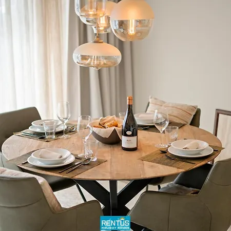Seaphir - Vacation With Pool In Apartment Nieuwpoort
