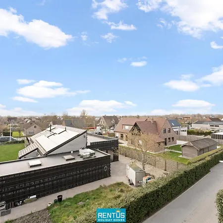 Seaphir - Vacation With Pool In Apartment Nieuwpoort
