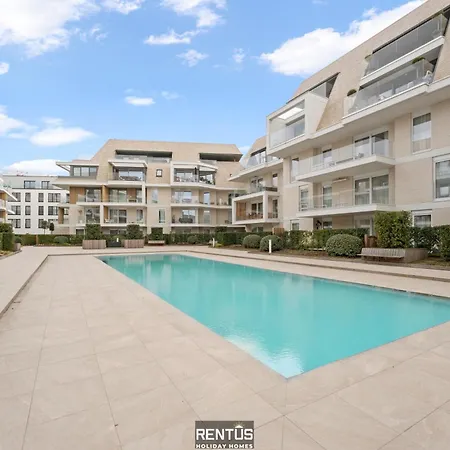 Seaphir - Vacation With Pool In Appartamento Nieuwpoort