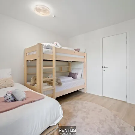Seaphir - Vacation With Pool In * Nieuwpoort