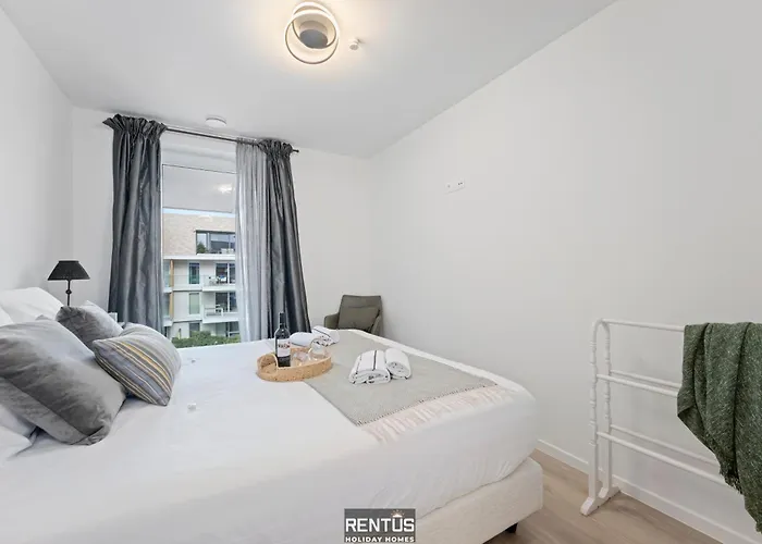 Seaphir - Vacation With Pool In Appartamento Nieuwpoort